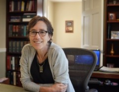 lizprofile1224b-241x187